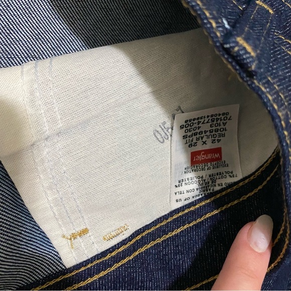 Wrangler Men's Deep Indigo Straight Jeans - Picture 6 of 9